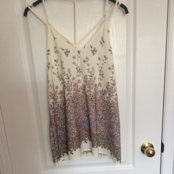 Floral tank top - Picture 1 of 3